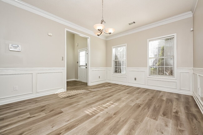 Photo - 6328 Sunflower Pl