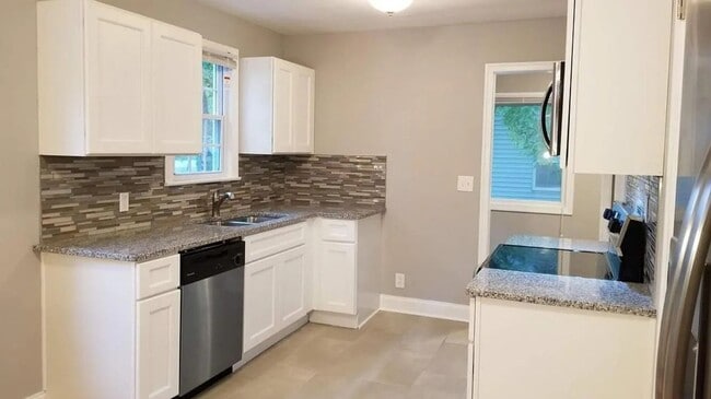 Photo - 3BR w/ In-Unit W/D + Assigned Parking in Nashville