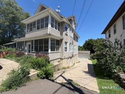 Photo - 887 Howe Ave Unit 3