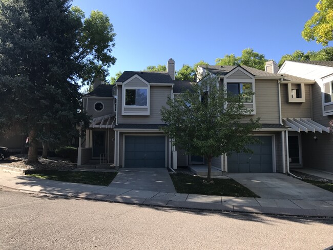 Front Garage - 3495 Atlantic Dr Townhome