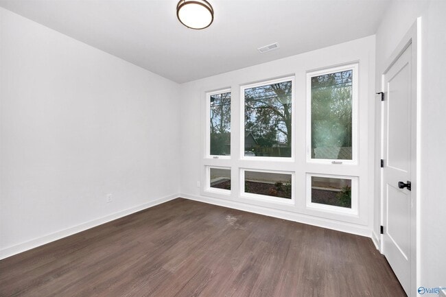 2506 Freeman Rd SW