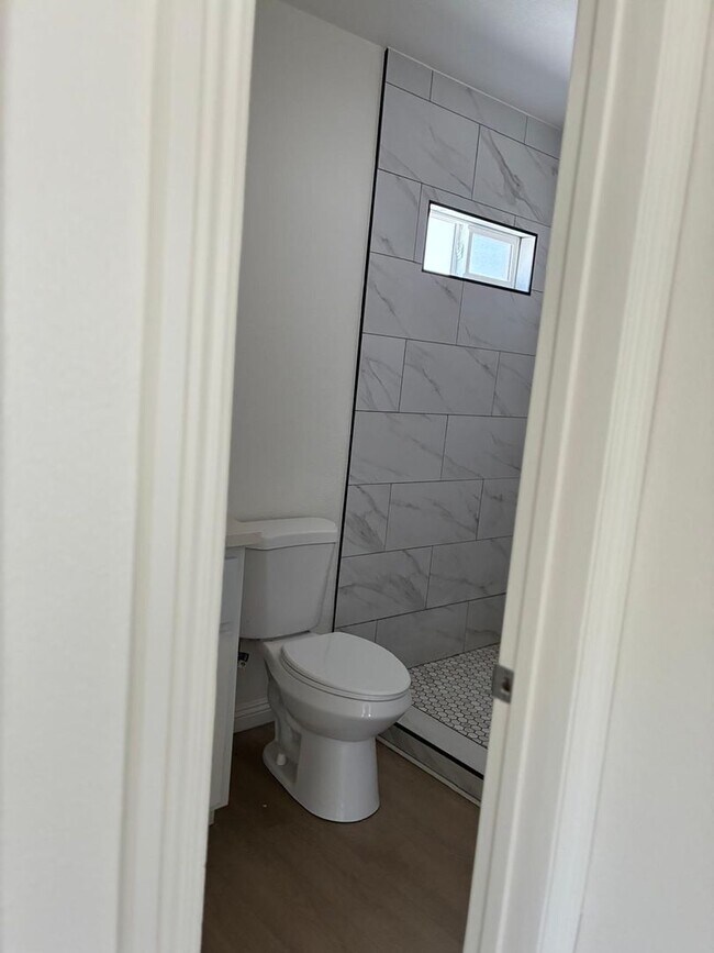 Photo - LA9521 Unidad 9521 1/4