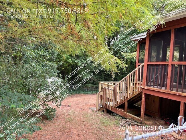 Photo - 7604 Longstreet Dr