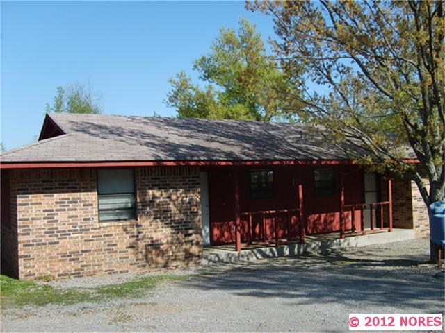 Twin Oaks Apartments - Twin Oaks Apartments