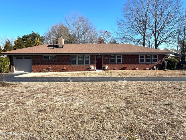 Building Photo - 6400 Deland Ave Rental