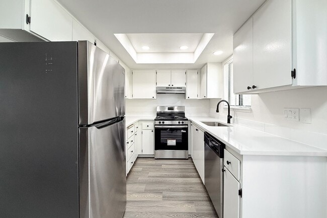 Photo - Avalon Court Apartments
