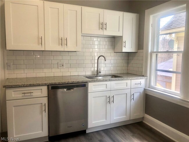 Photo - 9211 Clifton Blvd Unit up
