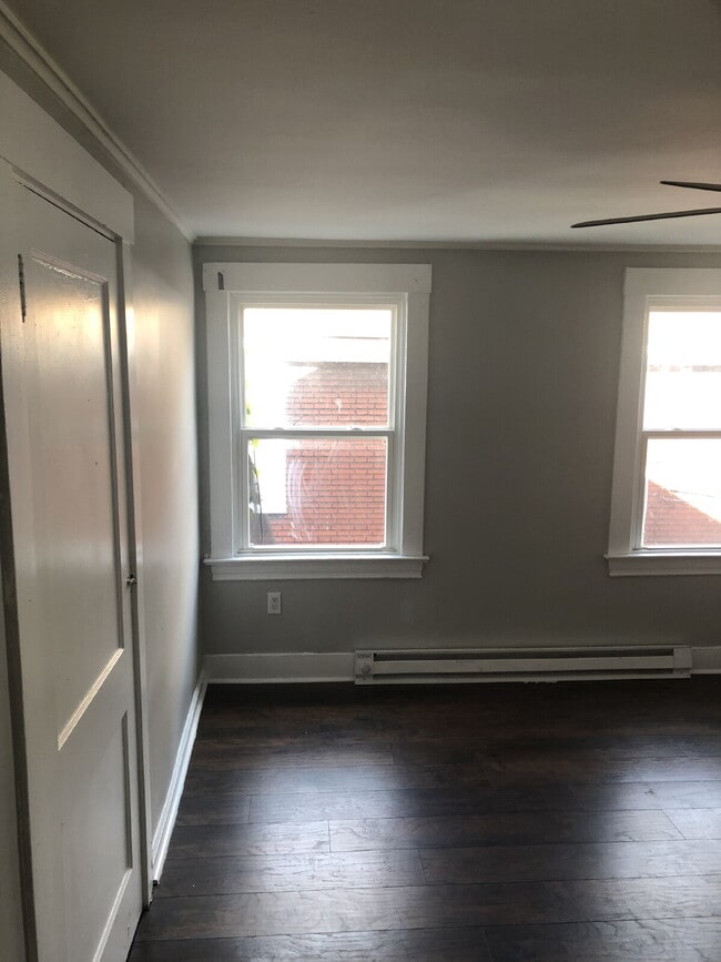 Photo - Cozy, Quiet 2 bedroom 1 bath! Section 8 approved! Unidad #3