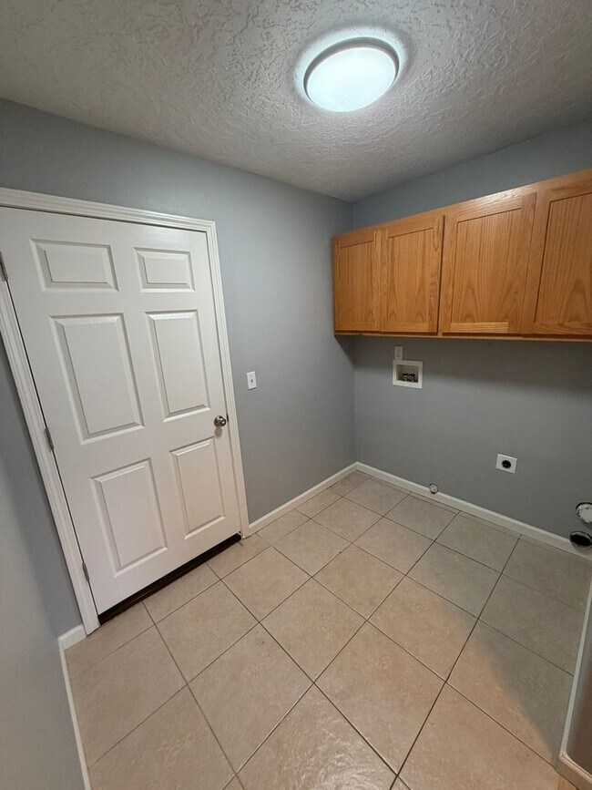 Photo - Large 2 Bedroom with Fenced Yard!