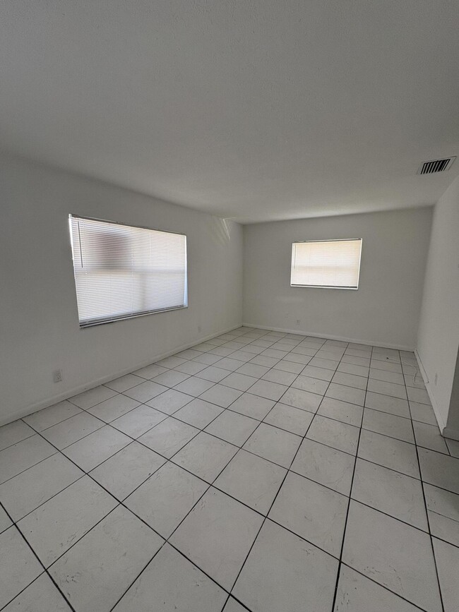 Photo - 4031 NW 30th Terrace Unit 1