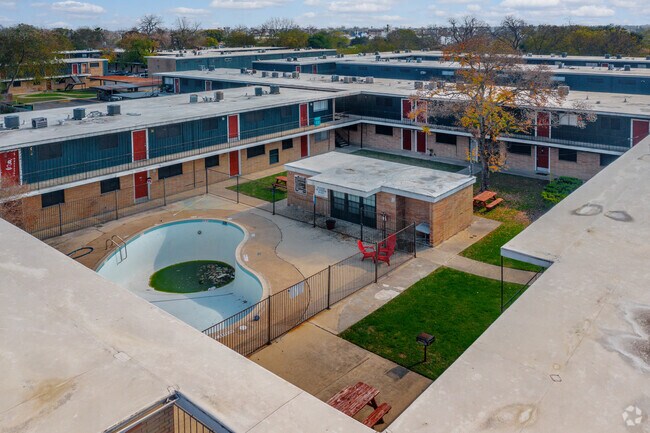 Photo - Mission Villas