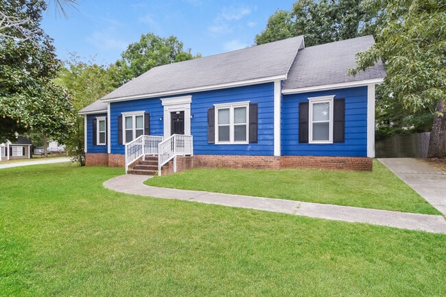 Photo - 1613 Chadford Rd