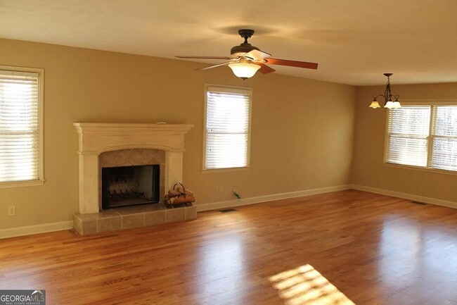 Photo - 5745 Hendrix Rd