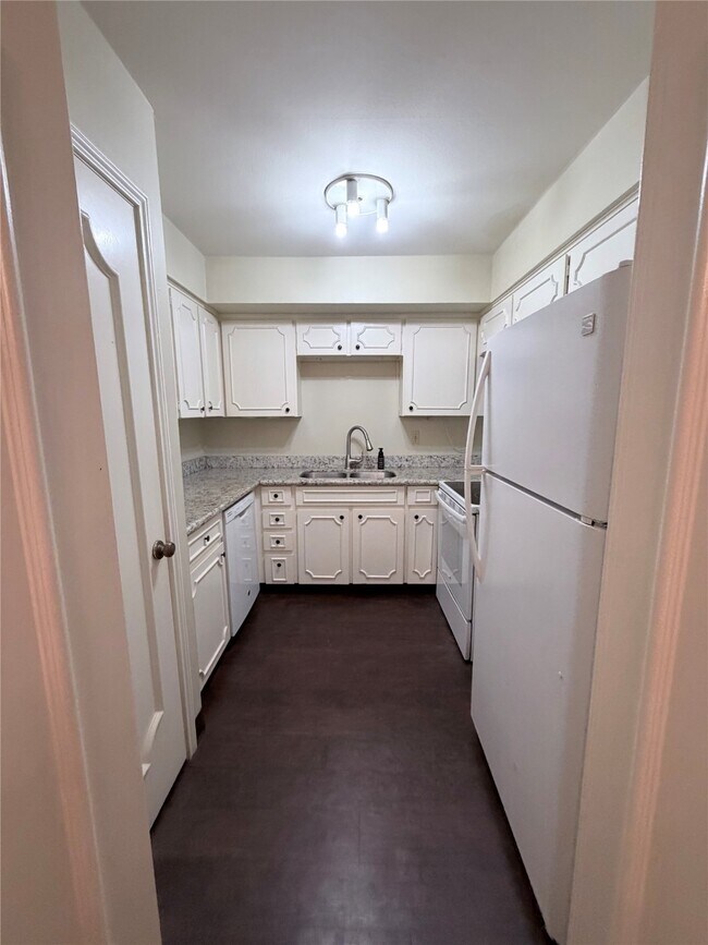 Photo - 5050 Ambassador Way Unit 305