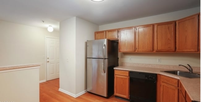 Photo - 250 Potomac Dr