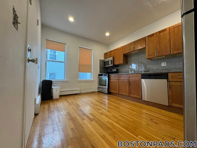 Photo - 2 Torpie St Unit 2