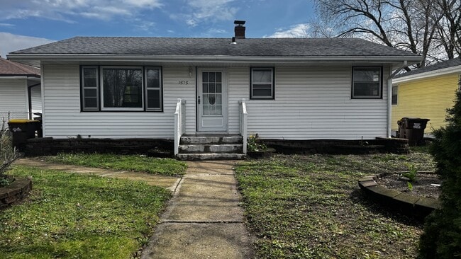 Building Photo - 3535 Robey Ave