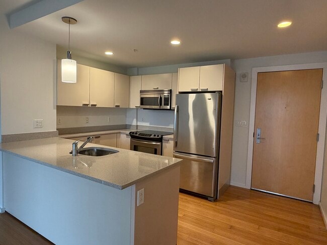 Kitchen - 2 Earhart St Unit 402