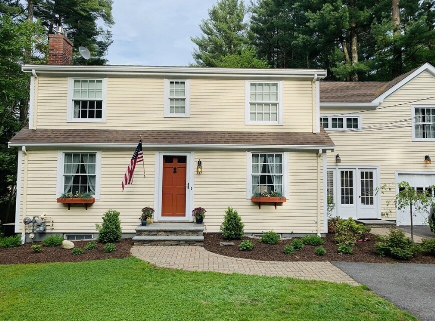 Photo - 145 Concord Rd (Wayland, MA)