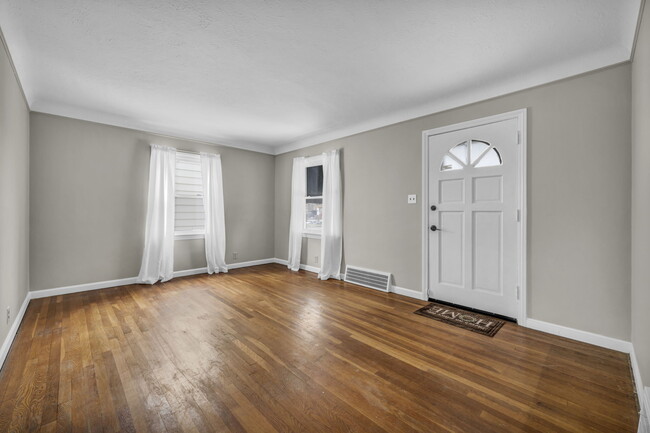 Photo - 21601 Gardenview Dr