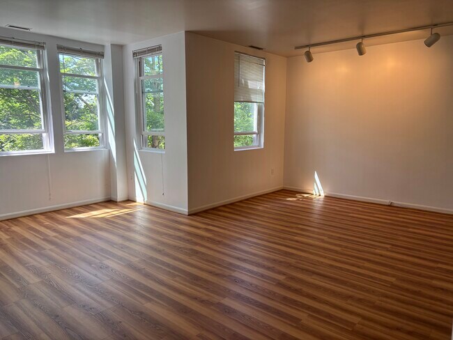 Photo - 218 Thorndike St Unit 207
