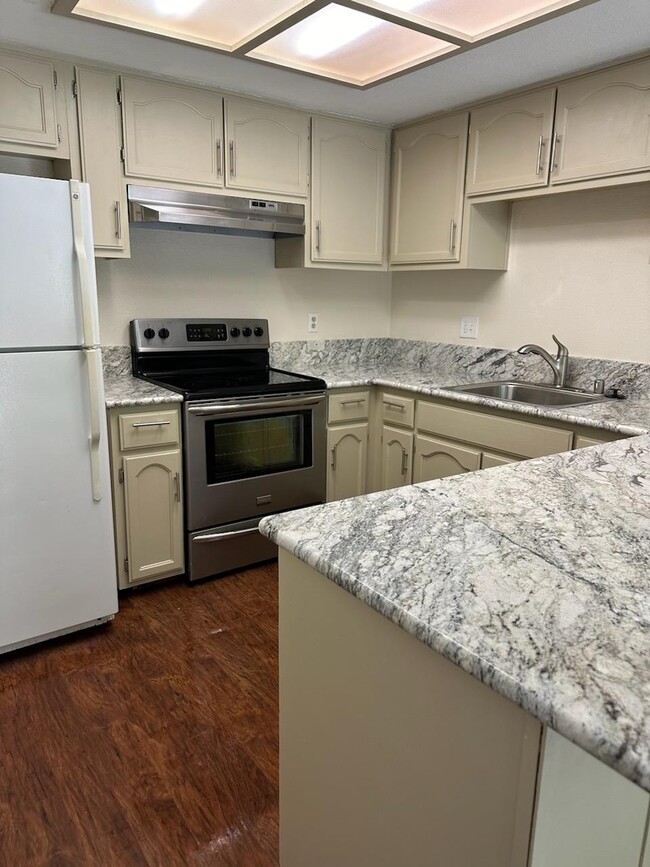 Photo - Charming & Cozy 2-Bedroom Home in West Sacramento - Perfect for Your Next Stay!