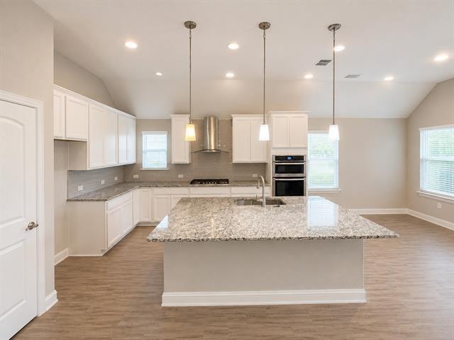 Photo - 2816 Redbud Ln