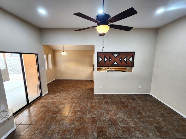 Photo - 3362 Highridge St