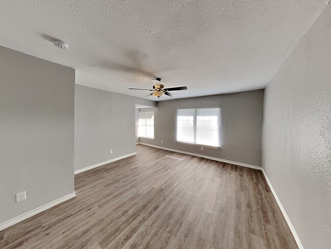 Photo - 1611 La Manda Blvd