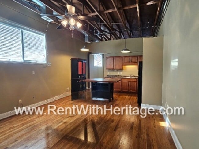 Photo - 130 W Montgomery St