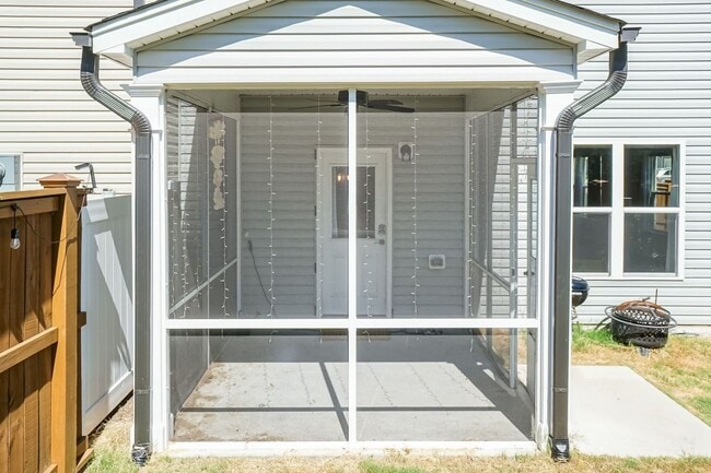Photo - Gorgeous End Unit Townhome!