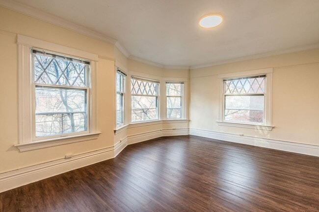 Photo - Baird Apartments