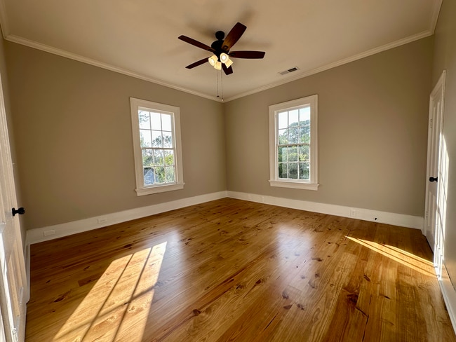 Photo - 983 Maple St Unit 1