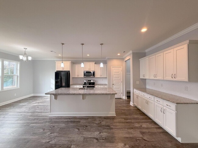 Photo - Spacious 3 Bedroom Home on 1 Acre Lot!