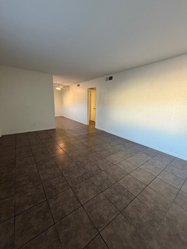 1420 E Brown St Unit B