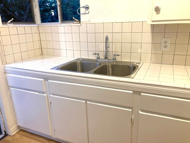 Photo - 1903 Delaware Ave