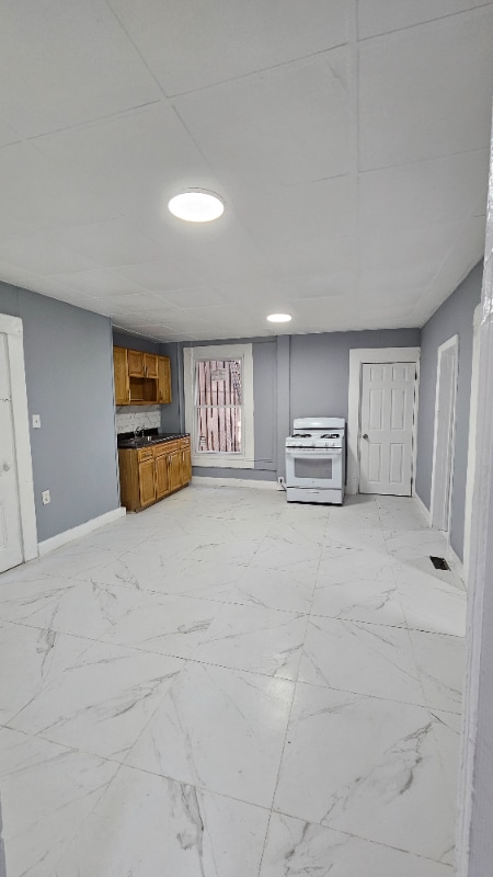 Building Photo - 169 Pearl St Unit 1