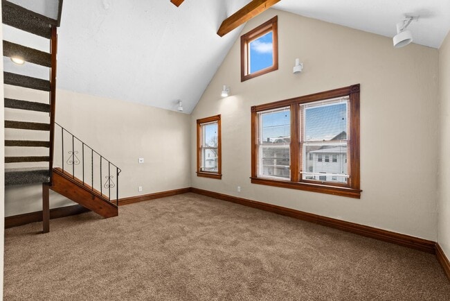 Photo - 9811 Marietta Ave Unidad Upper