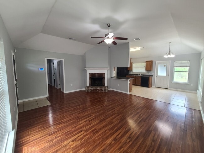 Photo - 61471 N 7th St