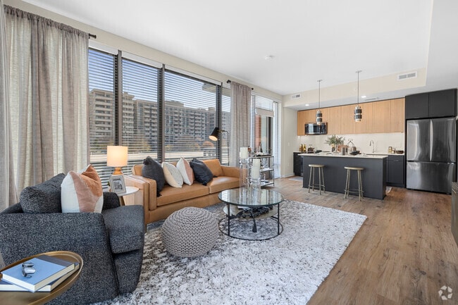 2 BR, 2 BA - 1137 SF