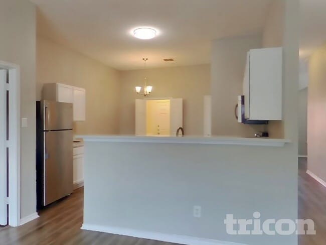 Photo - 2000 Natchez Dr