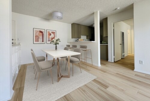 Photo - 1410 Wellesley Ave