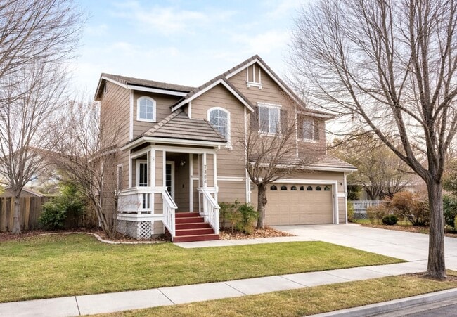 Building Photo - Charming Spacious 3 Bedroom Home