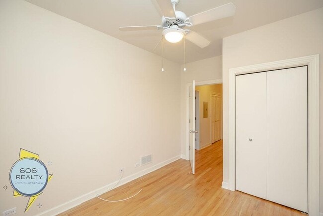 Photo - 3347 N Clark St Unidad 1NW