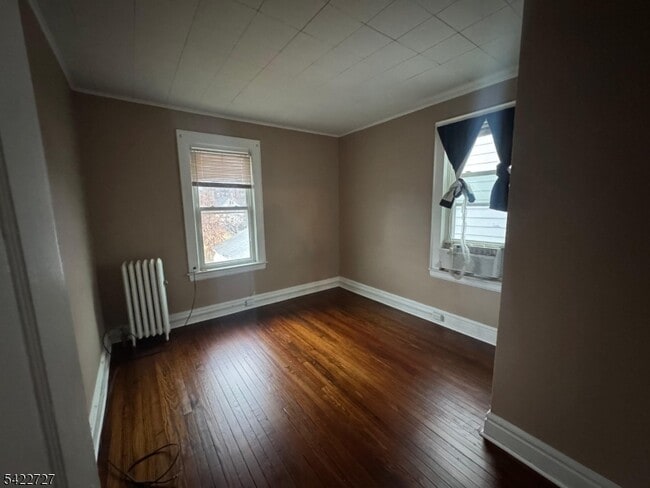 Photo - 742 Pennington St