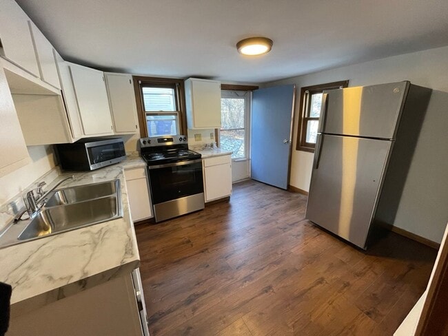 Photo - 218 N 8th Ave