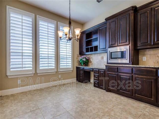 Photo - 7509 Rockyford Dr
