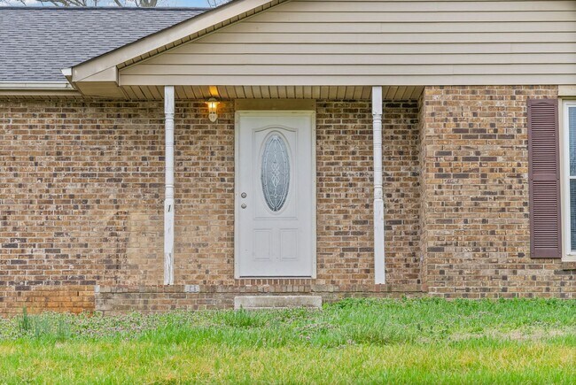 Photo - Pet Friendly Three Bedroom!