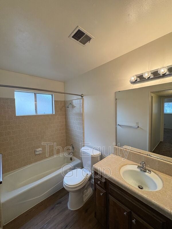 Photo - 2516 S Memory St