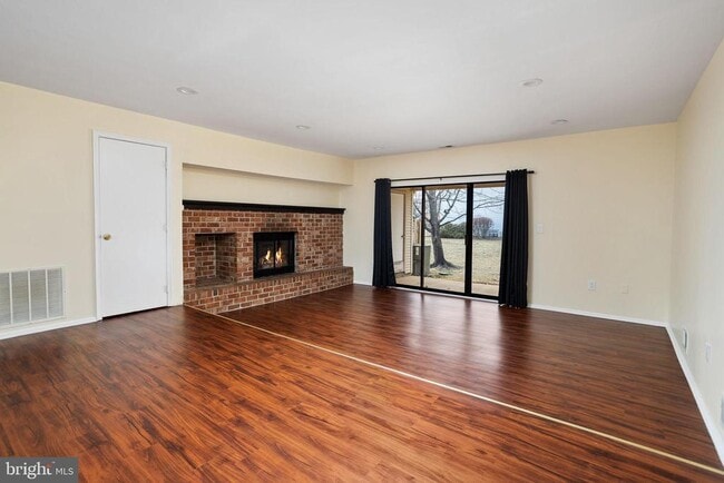 Photo - 51 Drewes Ct